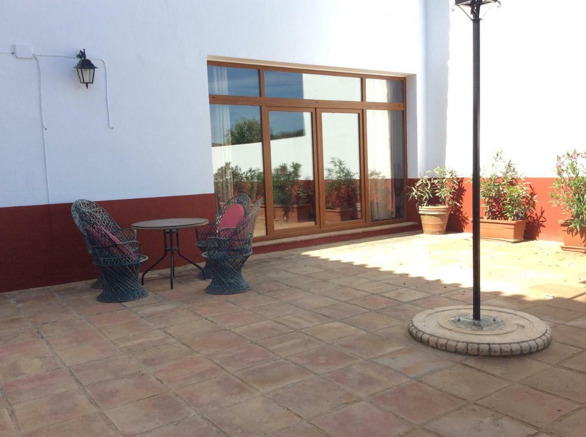 Santa Marta Complejo Rural Con Pista De Padel Guest House Archidona Exterior photo
