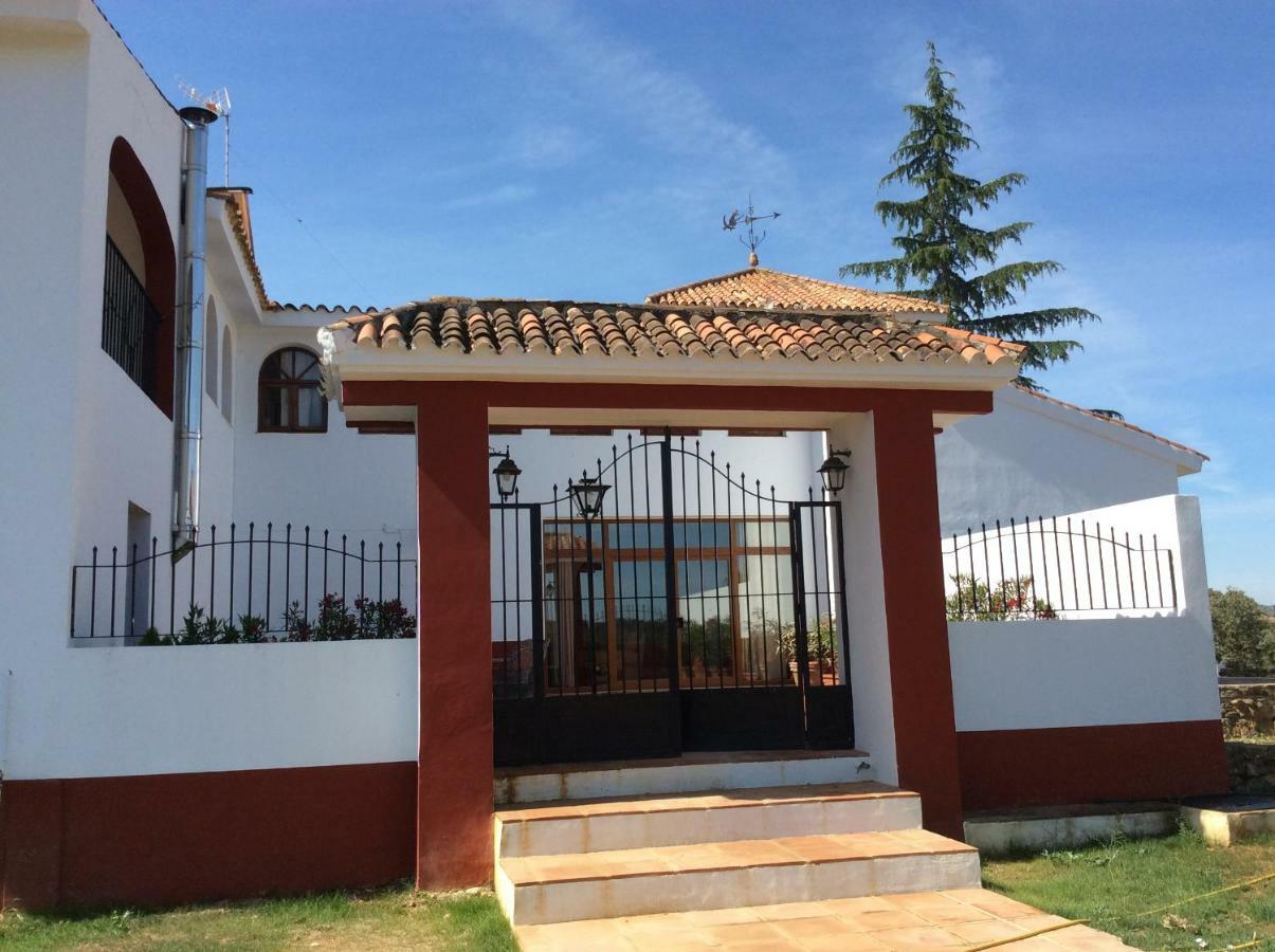 Santa Marta Complejo Rural Con Pista De Padel Guest House Archidona Exterior photo